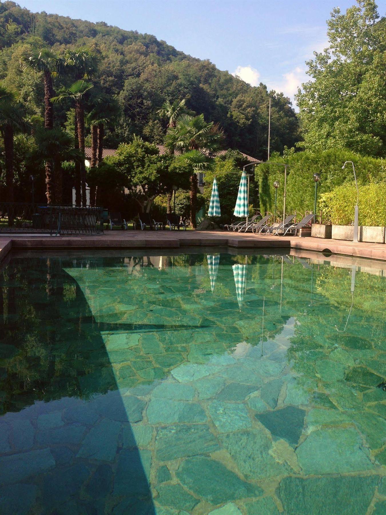 Villa Garni Gardenia กาสลาโน ภายนอก รูปภาพ