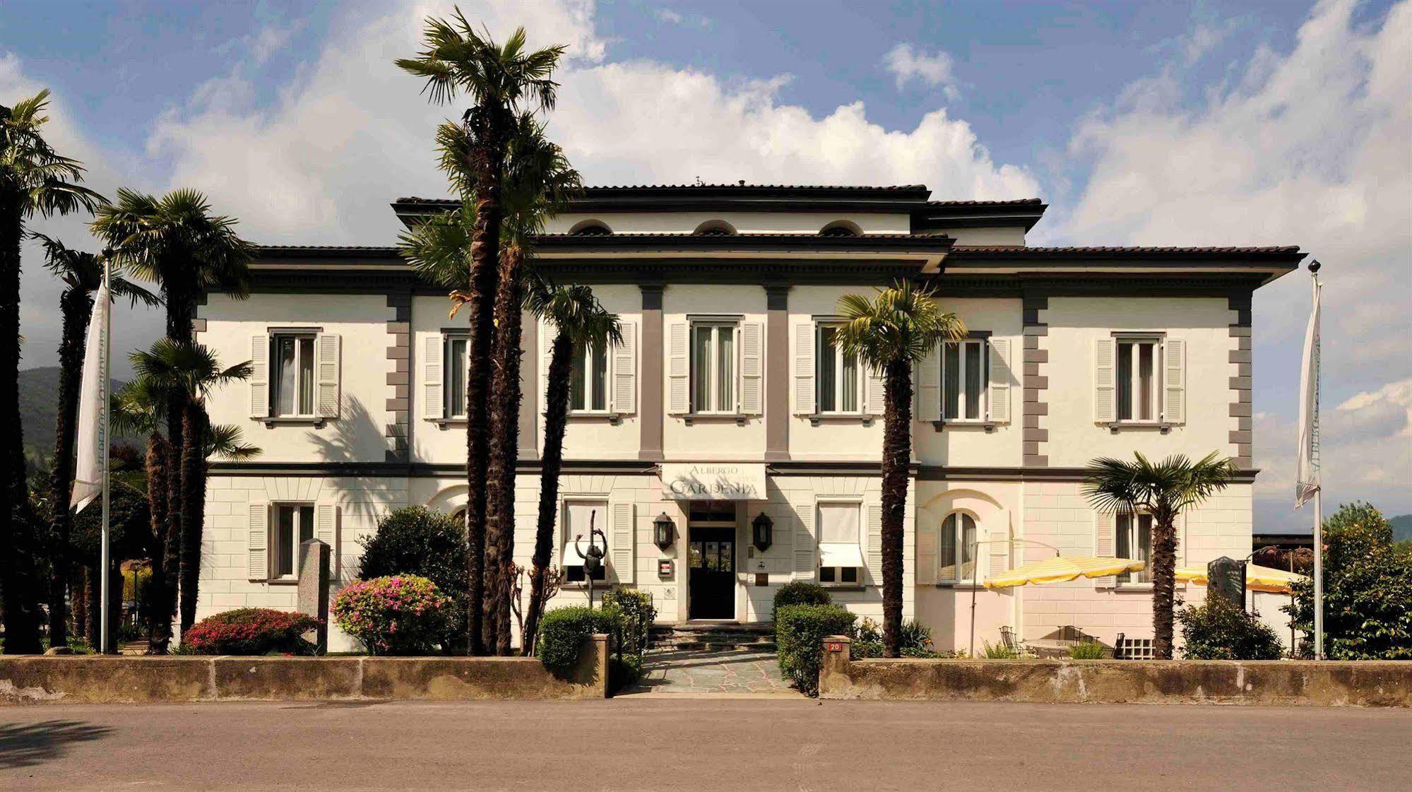 Villa Garni Gardenia กาสลาโน ภายนอก รูปภาพ